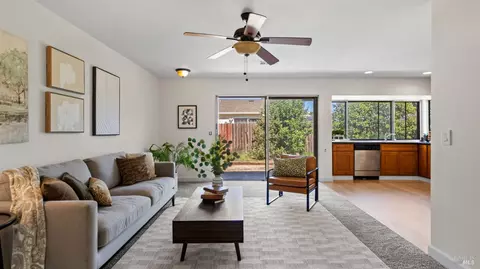 1312 Sutter Ct, Fairfield, CA 94533 photo 3