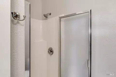 Bath - 1041 Highland Ave, Vallejo, CA 94590 photo 2 of 5