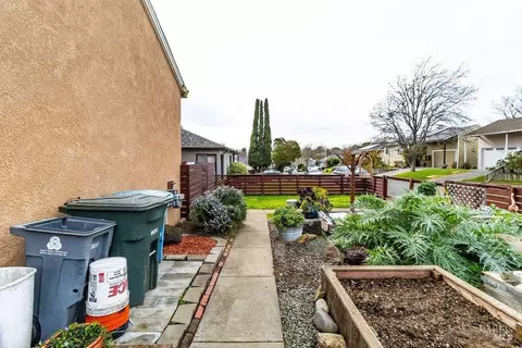 Exterior - 1041 Highland Ave, Vallejo, CA 94590 photo 41 of 43