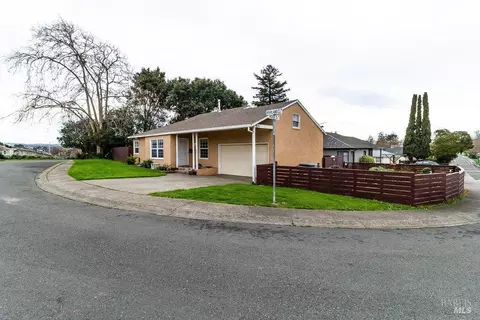 Exterior - 1041 Highland Ave, Vallejo, CA 94590 photo 5 of 43