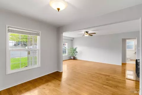 Living - 1041 Highland Ave, Vallejo, CA 94590 photo 9 of 12