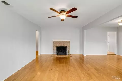 Living - 1041 Highland Ave, Vallejo, CA 94590 photo 5 of 12