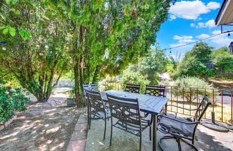 Exterior - 348 Vine St, Vacaville, CA 95688 photo 2 of 5