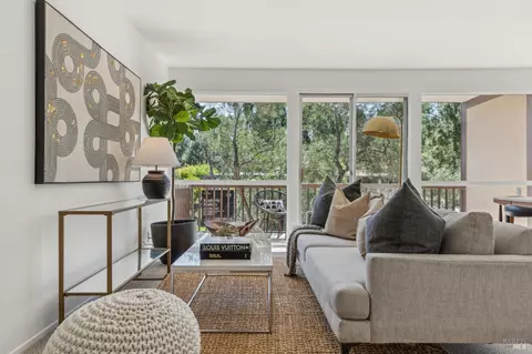 952 Lea Dr, San Rafael, CA 94903