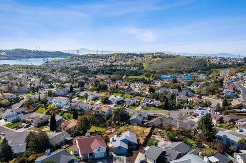 View/Area - 181 Crowsnest Ct, Vallejo, CA 94591 photo 6 of 6