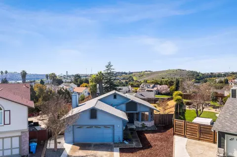 View/Area - 181 Crowsnest Ct, Vallejo, CA 94591 photo 1 of 6