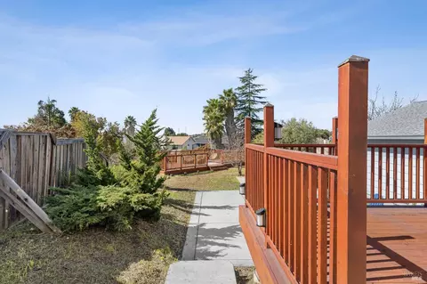 Exterior - 181 Crowsnest Ct, Vallejo, CA 94591 photo 12 of 12