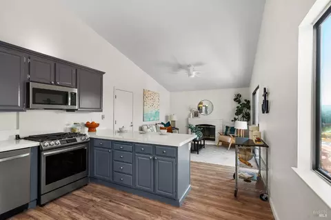 Kitchen - 181 Crowsnest Ct, Vallejo, CA 94591 photo 1 of 4