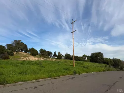 625 E H St, Benicia, CA 94510 photo 2