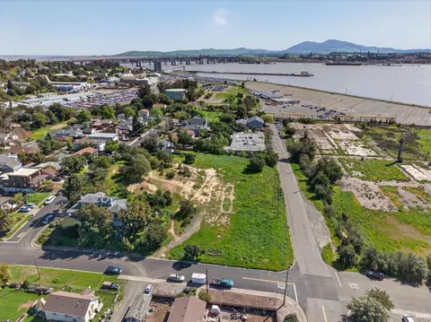 625 E H St, Benicia, CA 94510 photo 13