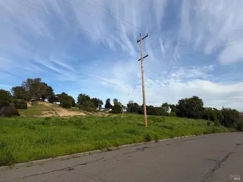 625 E H St, Benicia, CA 94510 photo 3
