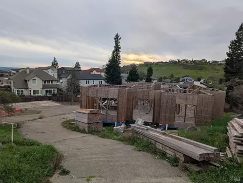 3695 Wyndemere Cir, Santa Rosa, CA 95403