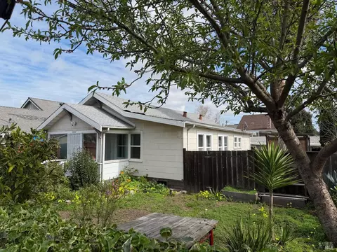 Exterior - 2002 Marin St, Vallejo, CA 94590 photo 2 of 10