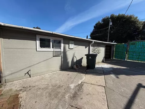 Exterior - 2002 Marin St, Vallejo, CA 94590 photo 8 of 10