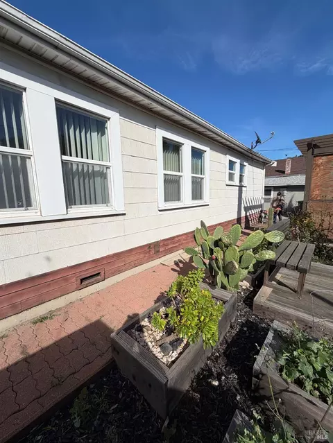 Exterior - 2002 Marin St, Vallejo, CA 94590 photo 3 of 10