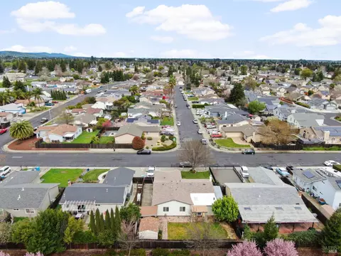View/Area - 196 Somerville Dr, Vacaville, CA 95687 photo 9 of 14