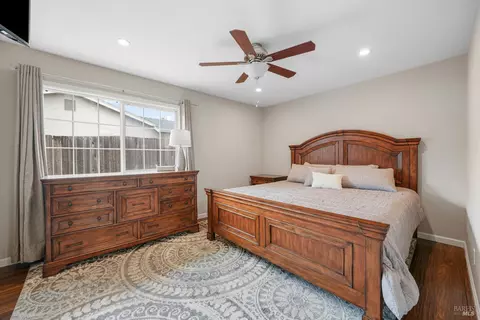 Bedroom - 196 Somerville Dr, Vacaville, CA 95687 photo 1 of 4