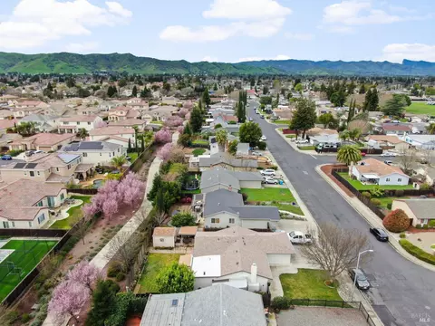 View/Area - 196 Somerville Dr, Vacaville, CA 95687 photo 11 of 14