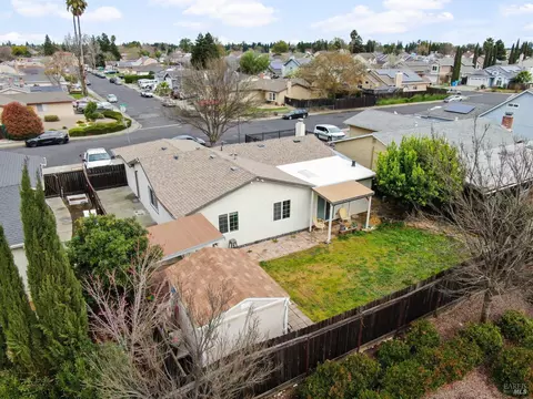 View/Area - 196 Somerville Dr, Vacaville, CA 95687 photo 13 of 14