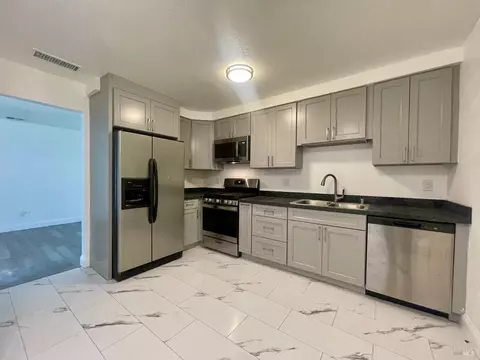 Kitchen - 2932 Montclair Way, Fairfield, CA 94534 photo 2 of 2
