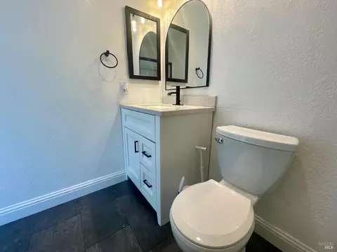 Bath - 2932 Montclair Way, Fairfield, CA 94534 photo 4 of 4