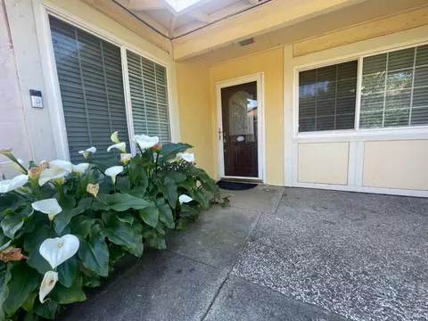 Exterior - 2932 Montclair Way, Fairfield, CA 94534 photo 2 of 2