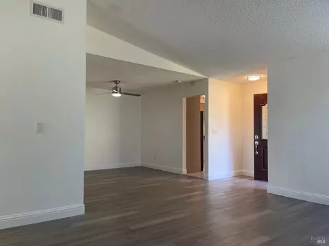Living - 2932 Montclair Way, Fairfield, CA 94534 photo 1 of 6