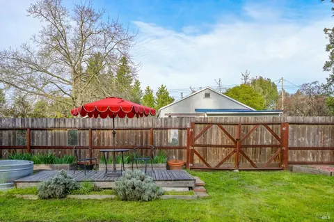 Exterior - 2103 Bodega Ave, Petaluma, CA 94952 photo 12 of 25