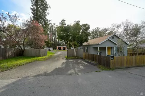 Exterior - 2103 Bodega Ave, Petaluma, CA 94952 photo 15 of 25