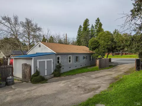 Exterior - 2103 Bodega Ave, Petaluma, CA 94952 photo 18 of 25