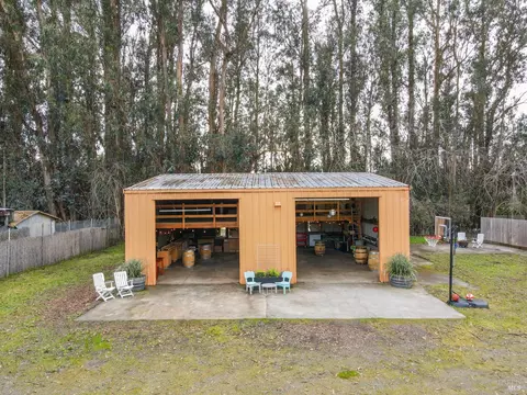 Exterior - 2103 Bodega Ave, Petaluma, CA 94952 photo 5 of 25