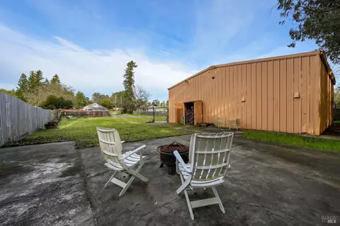 Exterior - 2103 Bodega Ave, Petaluma, CA 94952 photo 6 of 25