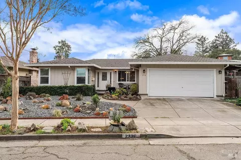 2336 Greenbriar Way, Santa Rosa, CA 95409