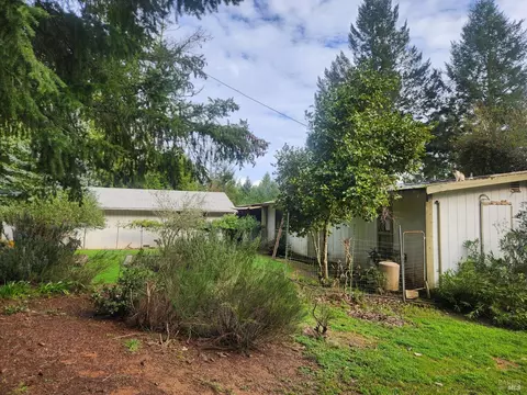 23606 Primrose Ave, Willits, CA 95490