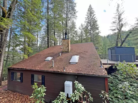 4311 Forest Hill Dr, Potter Valley, CA 95469