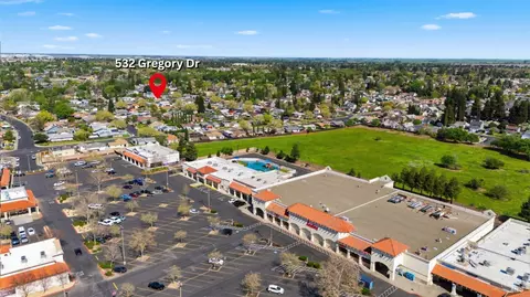 View/Area - 532 Gregory Dr, Vacaville, CA 95687 photo 11 of 12