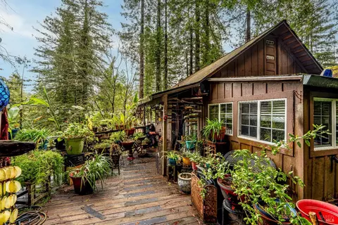 17910 Old Monte Rio Rd, Guerneville, CA 95446