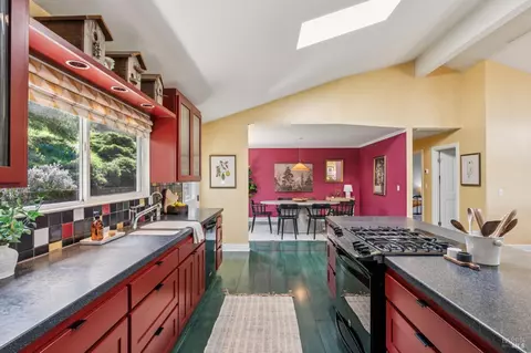 Kitchen - 5855 Bodega Ave, Petaluma, CA 94952 photo 4 of 9