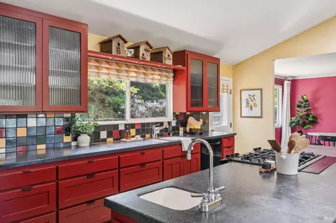 Kitchen - 5855 Bodega Ave, Petaluma, CA 94952 photo 3 of 9