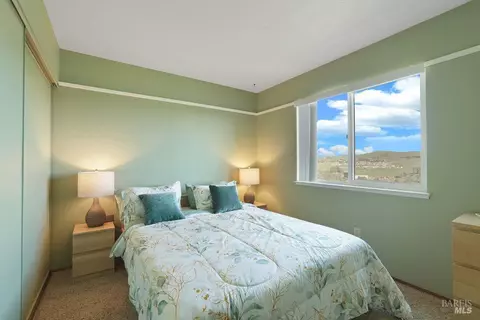 Bedroom - 1000 Topsail Dr, Vallejo, CA 94591 photo 1 of 7