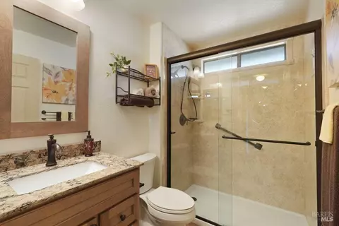 Bath - 1000 Topsail Dr, Vallejo, CA 94591 photo 1 of 2
