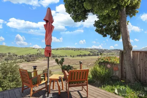 Exterior - 1000 Topsail Dr, Vallejo, CA 94591 photo 4 of 12