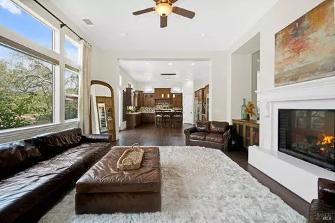 Living - 5335 Boulder Ridge Ct, Fairfield, CA 94534 photo 5 of 6