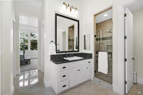 Bath - 5335 Boulder Ridge Ct, Fairfield, CA 94534 photo 3 of 8