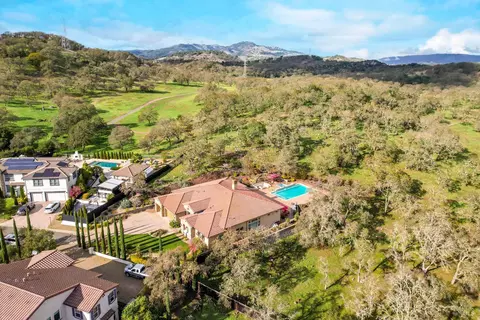 View/Area - 5335 Boulder Ridge Ct, Fairfield, CA 94534 photo 6 of 7