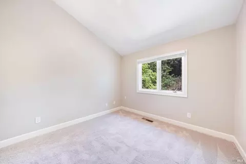 Bedroom - 1275 Summit Lake Dr, Angwin, CA 94508 photo 6 of 7
