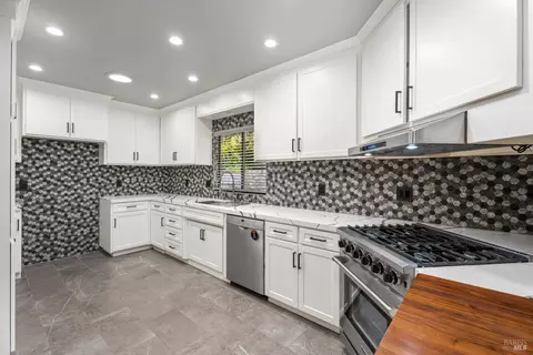 Kitchen - 888 Watson Rd, Ukiah, CA 95482 photo 1 of 3