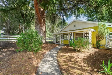 601 Robinson Rd, Sebastopol, CA 95472