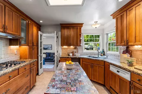 Kitchen - 355 Sky Oaks Dr, Angwin, CA 94508 photo 2 of 8