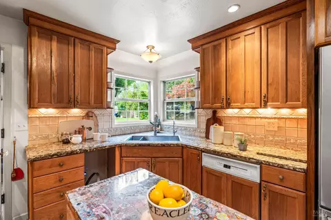 Kitchen - 355 Sky Oaks Dr, Angwin, CA 94508 photo 3 of 8